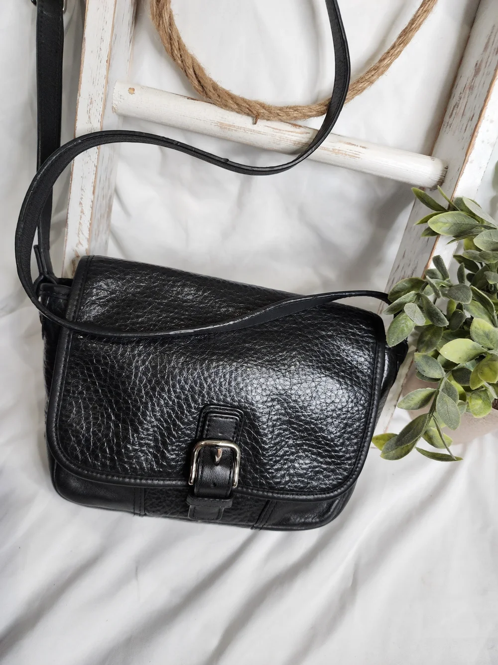 COACH Black Pebbled Leather Taylor Flap Crossbody Bag Shoulder Messenger F31664